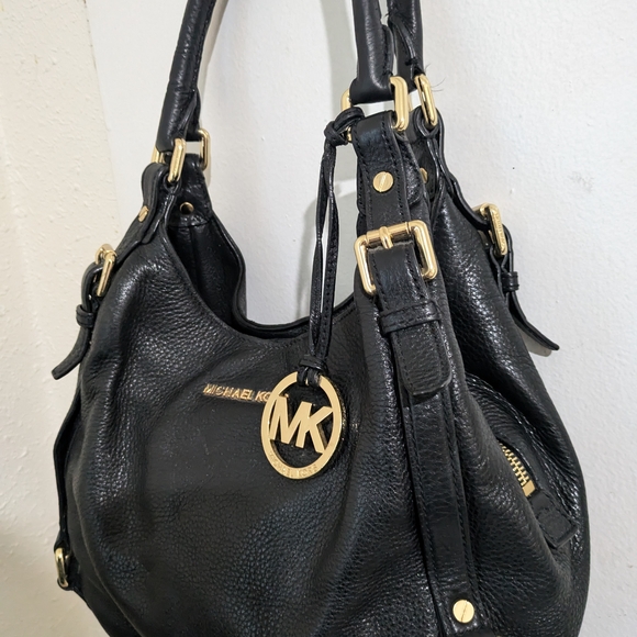 Michael Kors Black Leather Shoulder Bag with Gold Accents - Picture 4 of 14